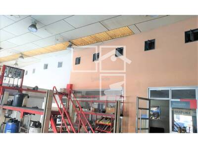 Local en Montcada i Reixac Barcelona