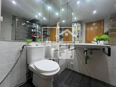 Inmueble en Plaza Josep Sapés Esmendia    , Barcelona