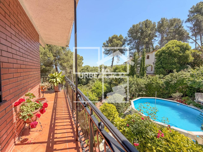 Local en Castellví de Rosanes Barcelona