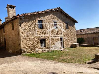 Local en La Vall d'en Bas Girona