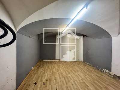 Local en Olot Girona